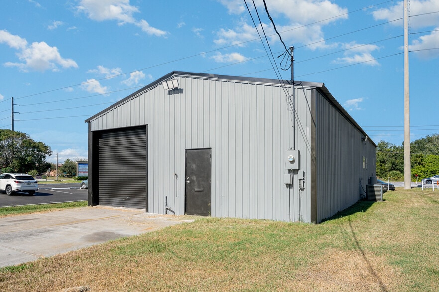 More Photos Of 1332 Malabar Rd SE, Palm Bay Industrial For Lease