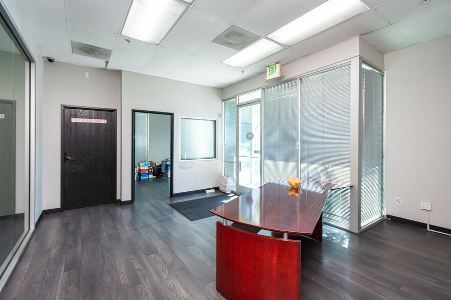 More Photos Of 1264 DuPont Ct, Manteca Warehouse For Sale