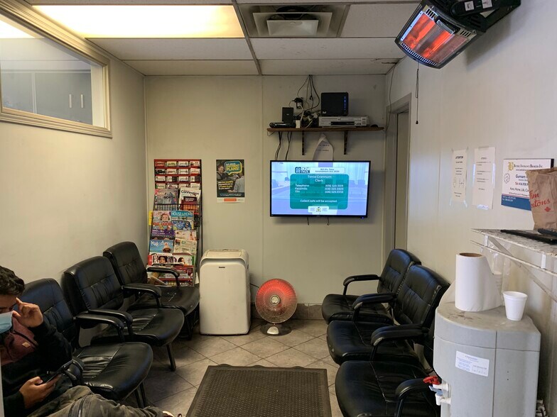 More Photos Of 7 Hansen Rd, Brampton Warehouse For Sale