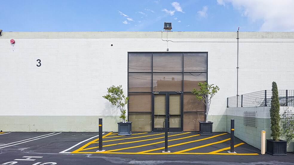 More Photos Of 911-913 S Maple Ave, Montebello Warehouse For Sale