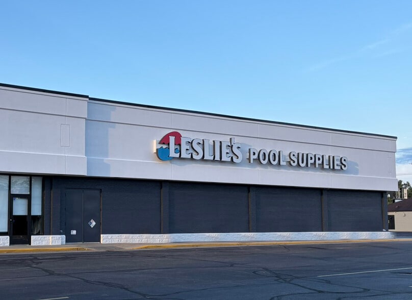 Primary Photo Of 2505-2527 S Reynolds Rd, Toledo Unknown For Lease