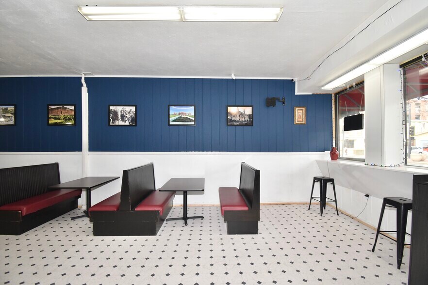 More Photos Of 982 Main St, Springfield Storefront For Sale