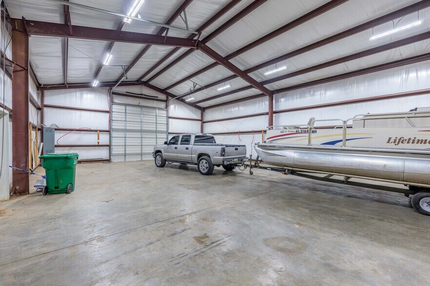 More Photos Of 159 Mitch Ave, Tuscumbia Self Storage For Lease