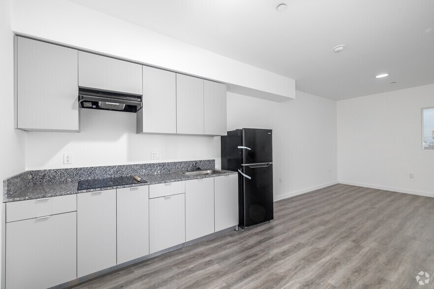 More Photos Of 300 W 60th St, Los Angeles Apartments For Sale