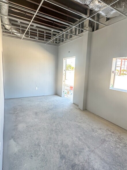 More Photos Of 1208 S Midland Dr, Midland Unknown For Lease