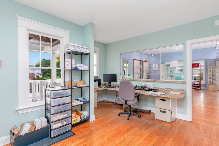 More Photos Of 71 Cedar St, Branford Office For Sale