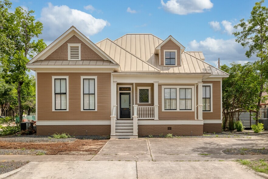 More Photos Of 602 W 13th St, Austin Office For Lease