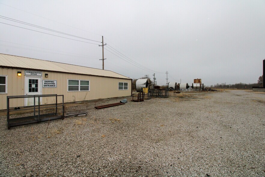 More Photos Of 7350 State Route 111, South Roxana Industrial For Sale
