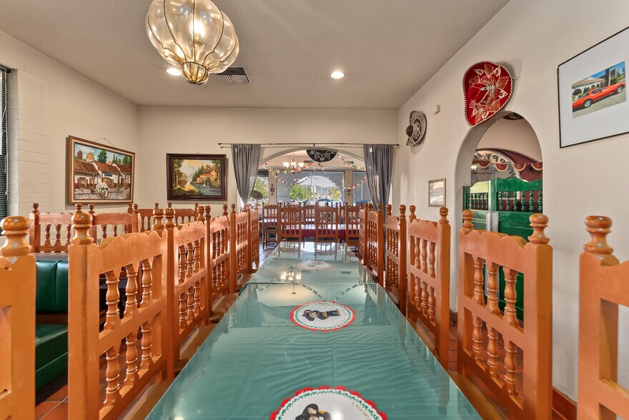 More Photos Of 1347 NE Stephens St, Roseburg Restaurant For Sale