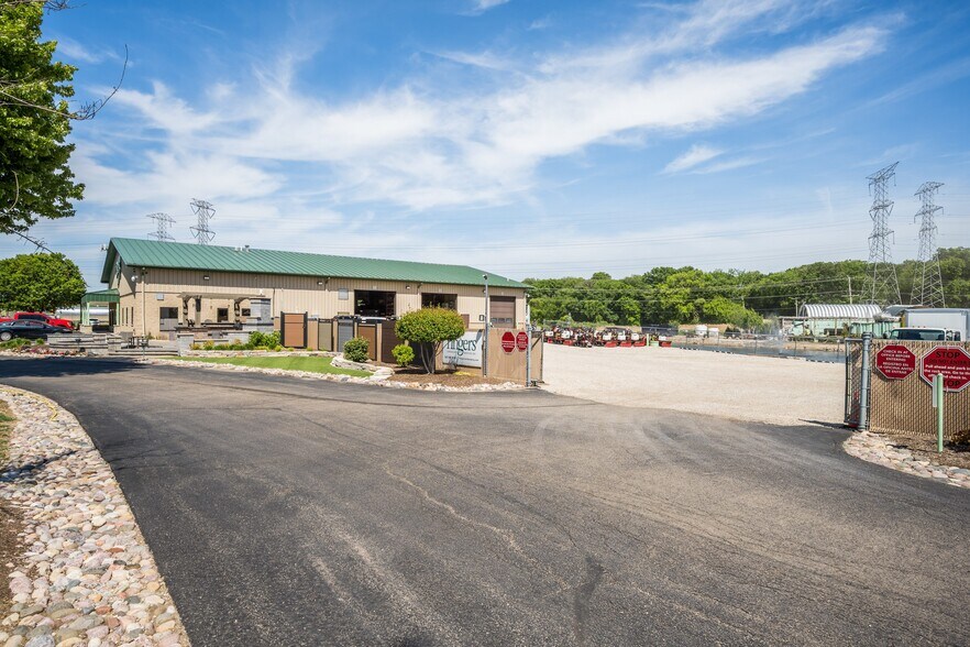 More Photos Of 2101 Route 176, Prairie Grove Showroom For Sale