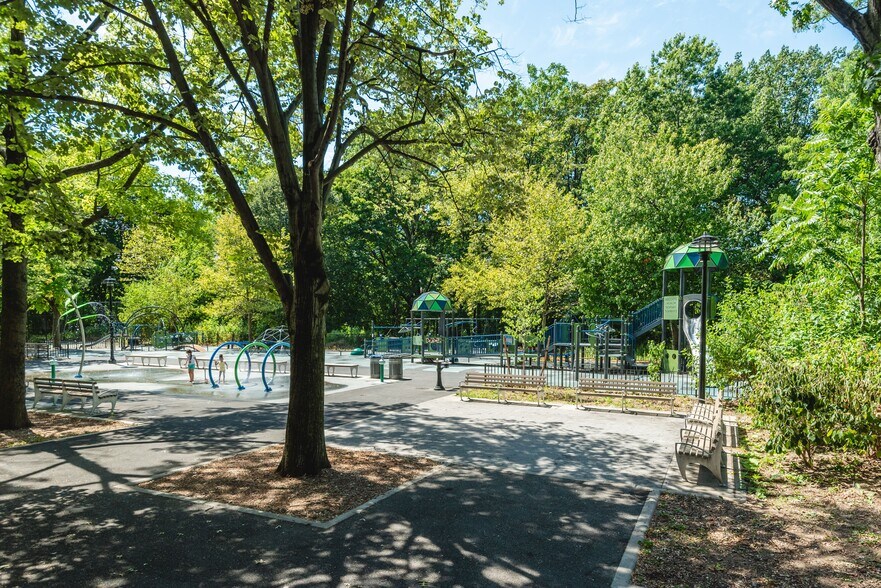 More Photos Of 85 E Mosholu Pky, Bronx Apartments For Sale