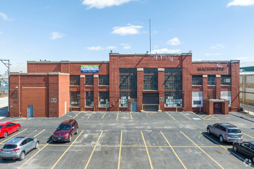 More Photos Of 5301-5323 S Western Blvd, Chicago Warehouse For Lease