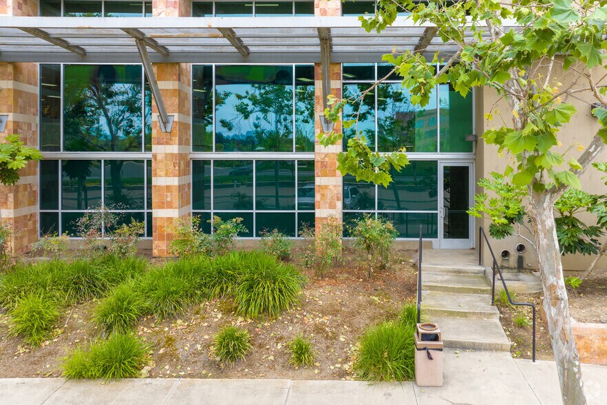 More Photos Of 125 N Twin Oaks Valley Rd, San Marcos Health Club For Sale