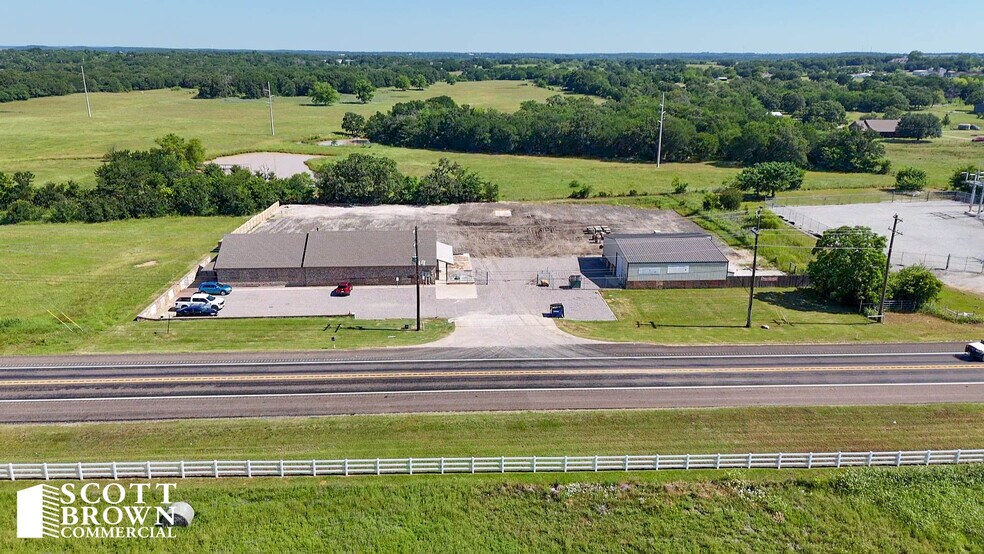 Primary Photo Of 1212 W Sherman Dr, Aubrey Showroom For Lease