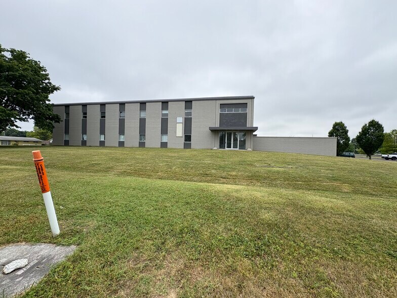 More Photos Of 1201 Cumberland Ave, West Lafayette Office For Lease