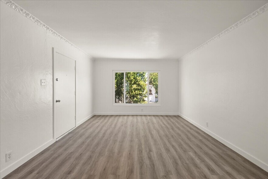 More Photos Of 2231 E 28th St, Oakland Apartments For Sale