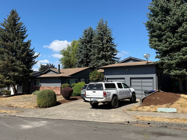 Primary Photo Of 3321-3323 SE 12th St, Gresham Apartments For Sale