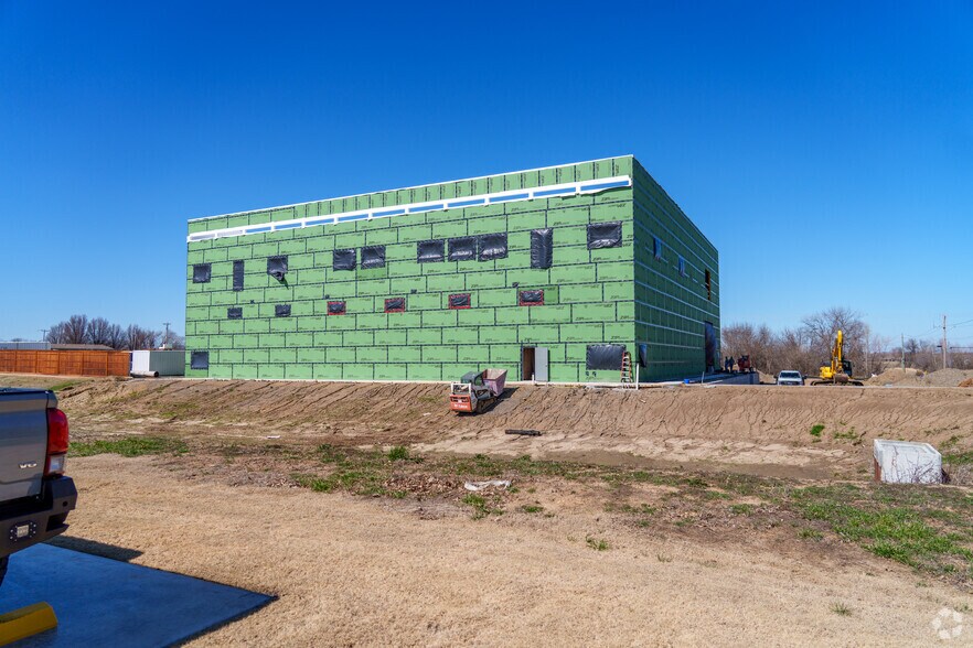 More Photos Of 11156 S 225th East Ave, Broken Arrow Coworking Space