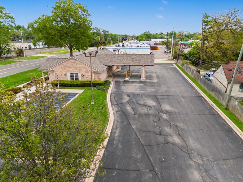 More Photos Of 29049 Joy Rd, Westland Bank For Sale