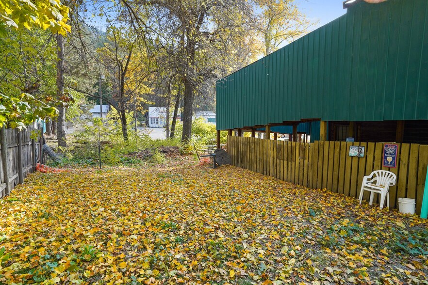 More Photos Of 4976 WA-25 Hwy, Hunters Bar For Sale