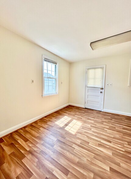 More Photos Of 203 Old Padonia Rd, Lutherville Timonium Office For Lease