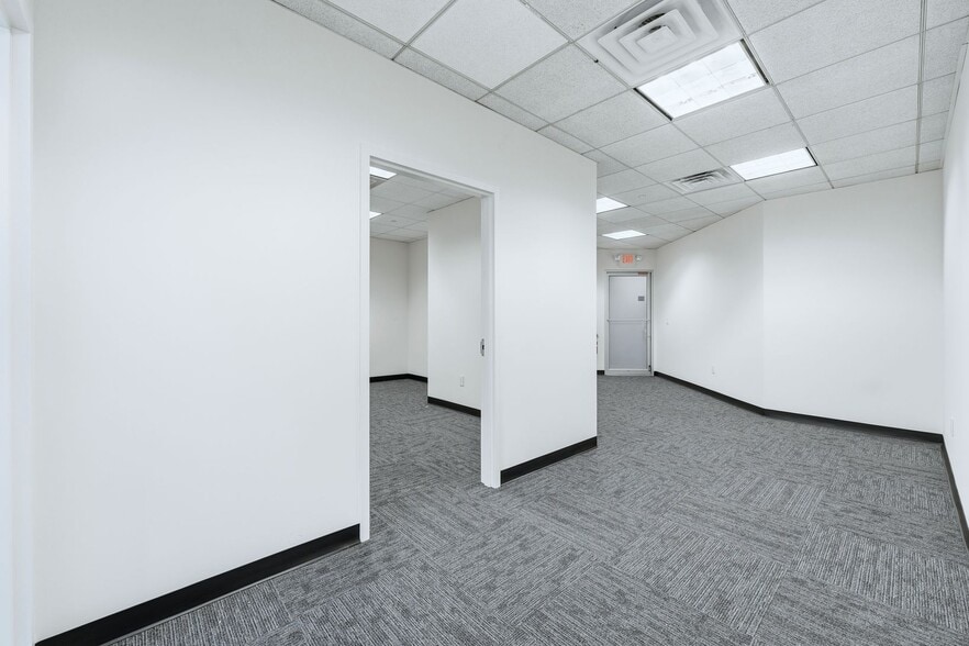 More Photos Of 2071 Lemoine Ave, Fort Lee Office For Lease