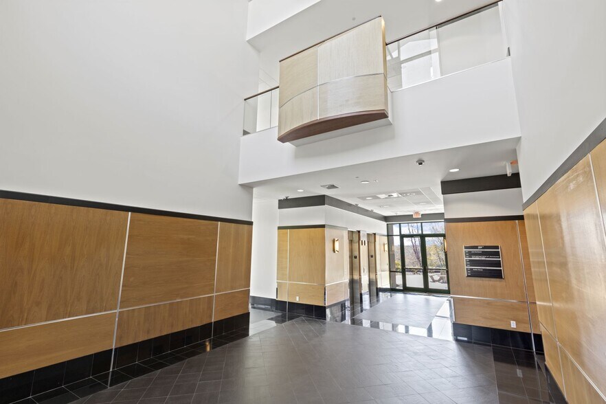 More Photos Of 93 Lake Ave, Danbury Office For Lease