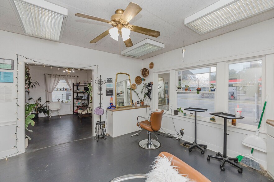 More Photos Of 2808 E Douglas Ave, Wichita Storefront Retail Office For Sale