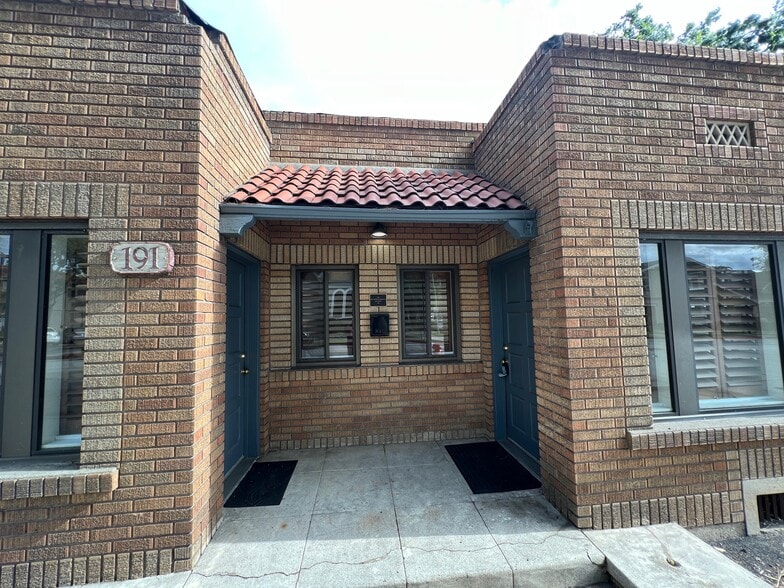 More Photos Of 191 S Orange St, Orange Office For Lease