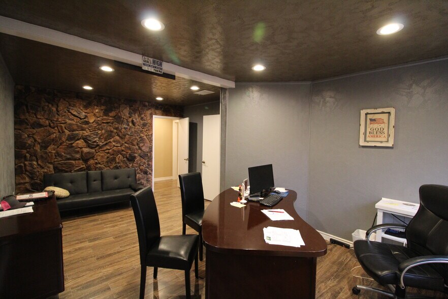 More Photos Of 1221 W University Blvd, Odessa Medical For Sale