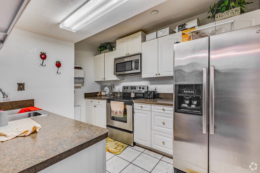 More Photos Of 6040 SE Front Rd, Belleview Assisted Living For Sale