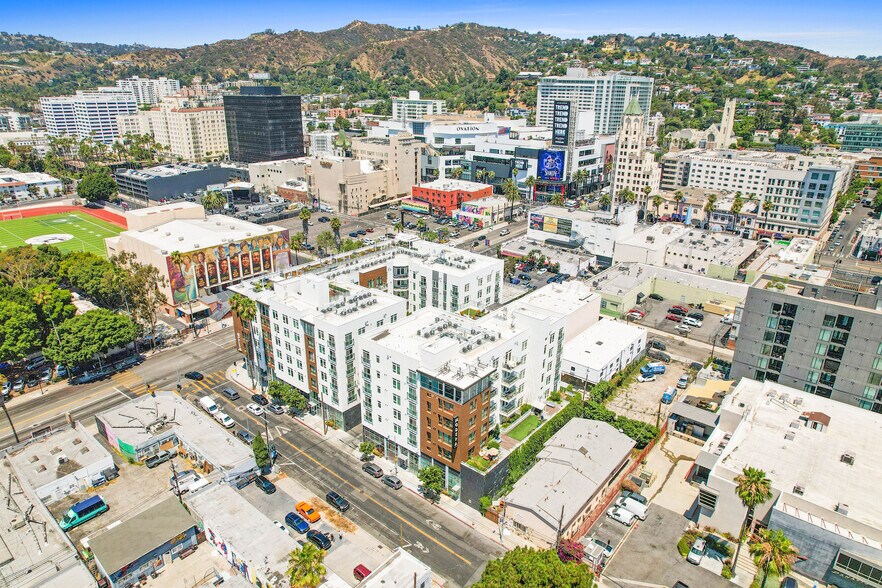 More Photos Of 1600 N Highland Ave, Los Angeles Apartments For Lease