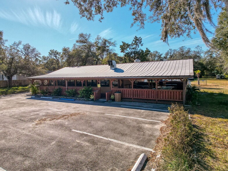 More Photos Of 15525 Shady Hills Rd, Spring Hill Restaurant For Sale