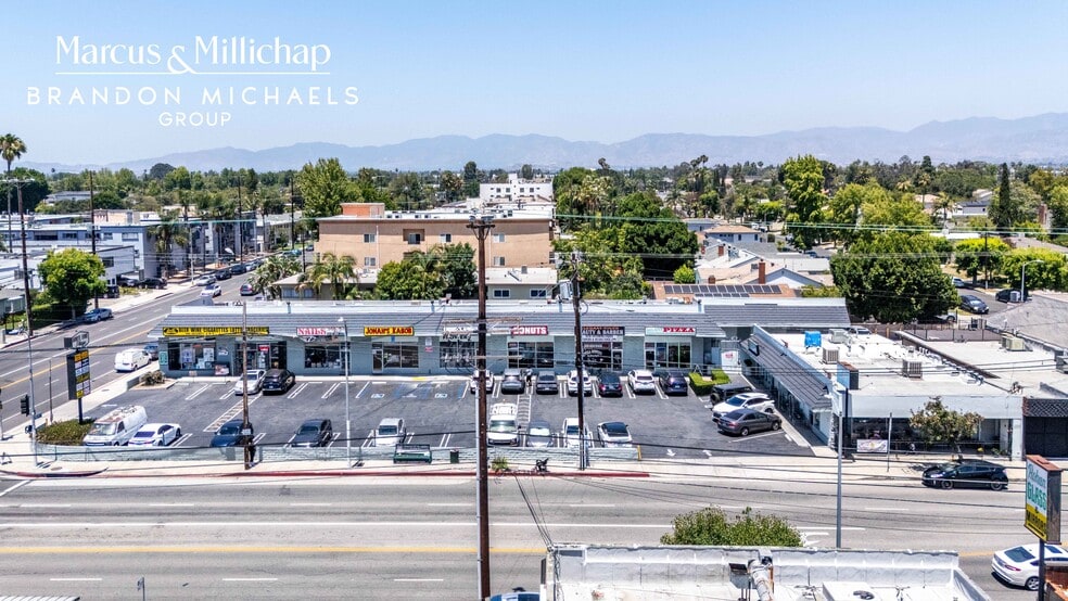 More Photos Of 12439-12463 Oxnard St, North Hollywood Storefront For Sale