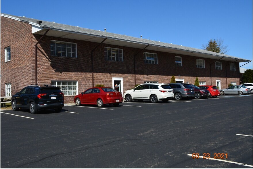 More Photos Of 27 Midstate Dr, Auburn Unknown For Lease