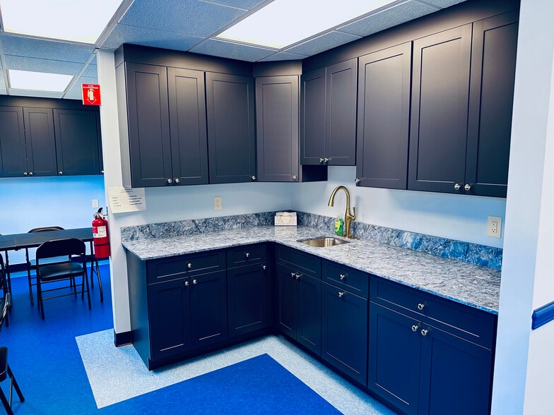 More Photos Of 700 Coventry Dr, Phillipsburg Medical For Sale