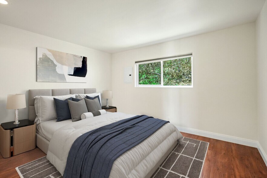 More Photos Of 18103 Coastline Dr, Malibu Apartments For Sale