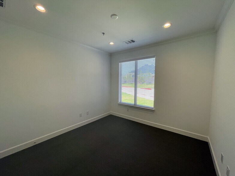 More Photos Of 400 Stonebrook Pky, Frisco Medical For Lease