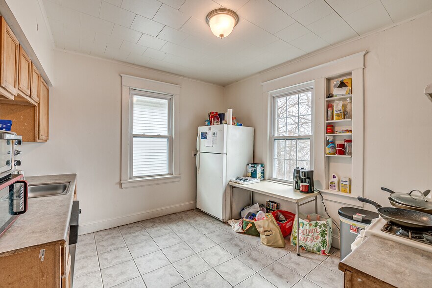 More Photos Of 60 Huntington St, New Brunswick Apartments For Sale