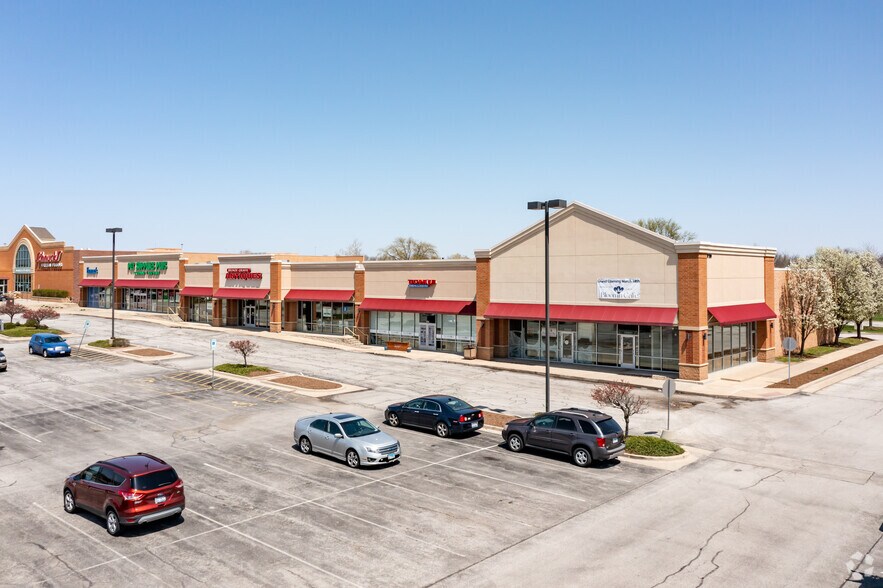 More Photos Of McKnight & Bradford Ln, Normal Freestanding For Lease