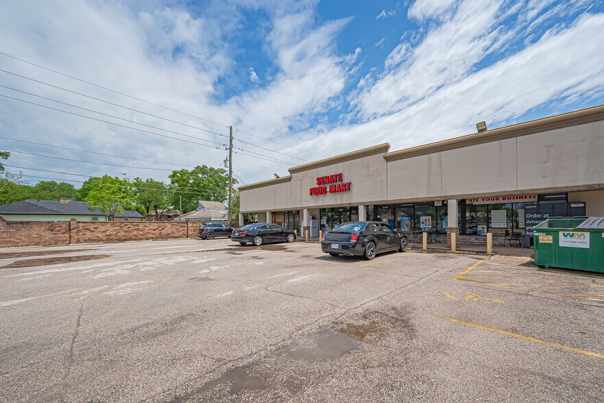 More Photos Of 7410-7412 Senate St, Houston Freestanding For Sale