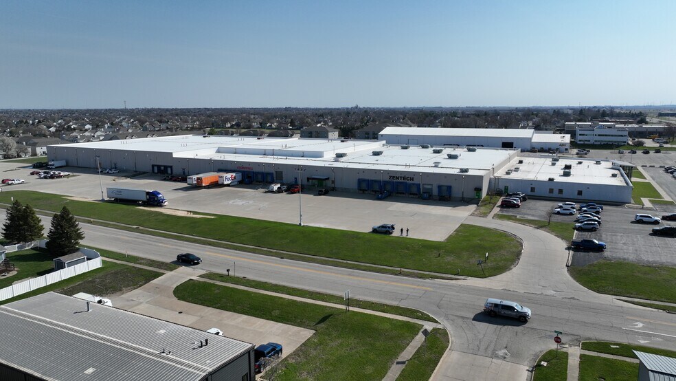 Primary Photo Of 2402 E Empire St, Bloomington Distribution For Sale
