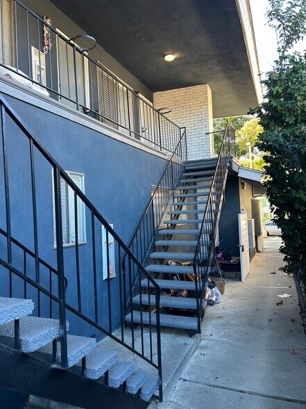 More Photos Of 12128 Ramona Ave, Hawthorne Apartments For Sale
