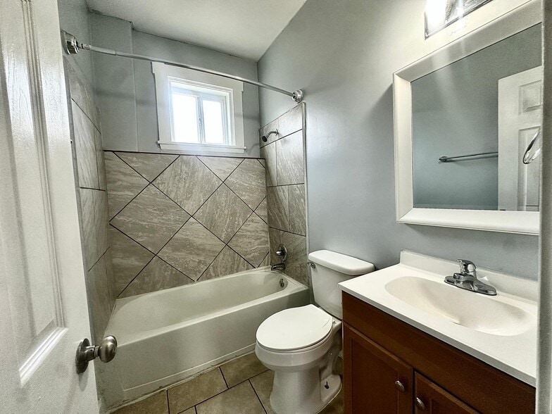 More Photos Of 901-919 Chihuahua St, El Paso Apartments For Sale