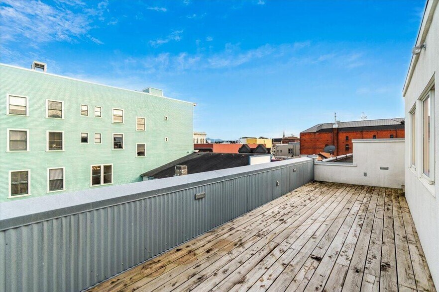 More Photos Of 507 2nd St, Eureka General Retail For Sale