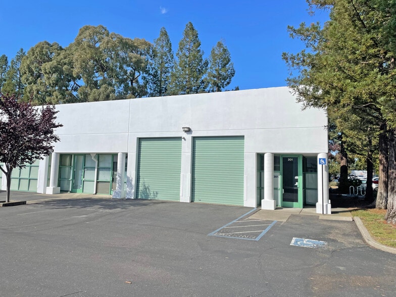 More Photos Of 789-791 Lombardi Ct, Santa Rosa Service For Lease