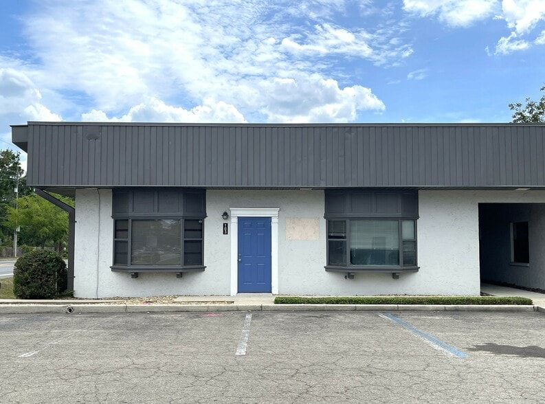 More Photos Of 3720 NW 43rd St, Gainesville Office For Sale
