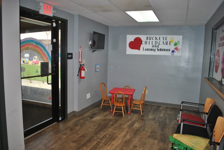 More Photos Of 5930 Sharon Woods Blvd, Columbus Office For Lease