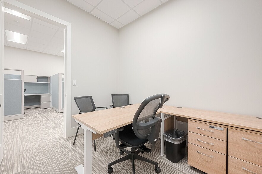 More Photos Of 23537 Kingsland Blvd, Katy Office For Sale