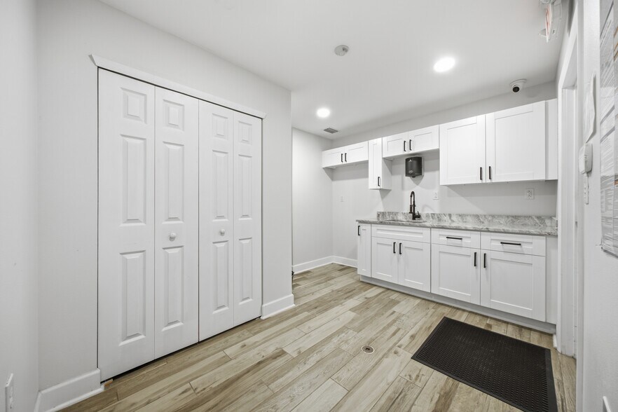 More Photos Of 4911-4919 State Road 54, New Port Richey Office For Sale